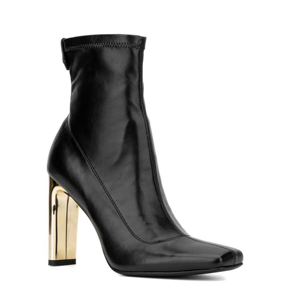 Black size 8 ankle boot , faux leather, square toe metallic block heel
